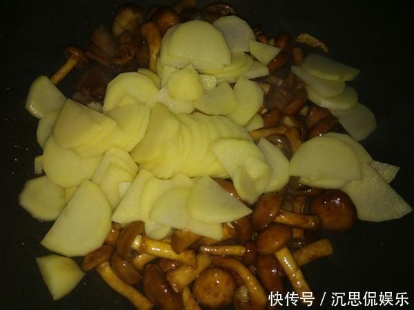 土豆|这菜是“碱性食物”,女人常吃,嘴巴不臭,头发乌黑,皮肤也嫩了
