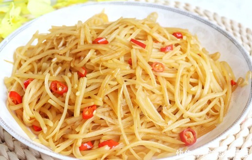 过瘾|炒土豆丝,切记不要直接下锅,只需多加一步,酸辣过瘾还不粘锅