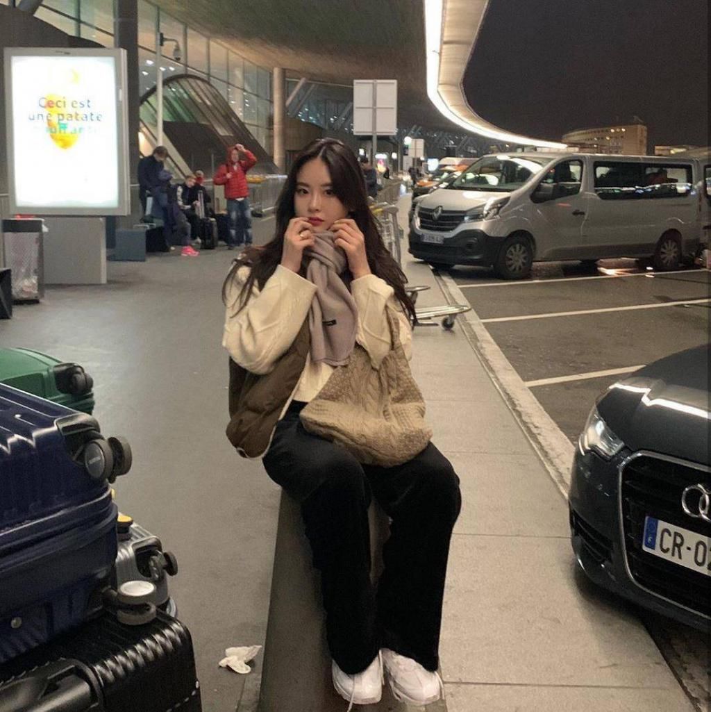  围巾|大衣+围巾，厚毛衣+围巾=入冬“王炸cp!”