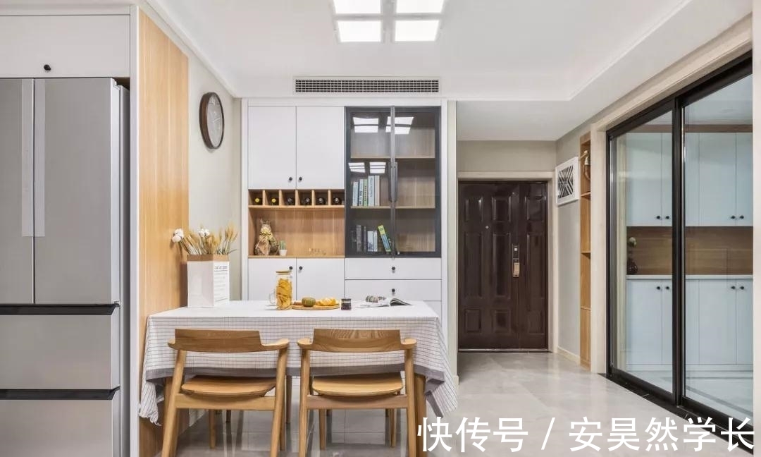 酒柜|别再费劲选餐边柜了，“餐边柜+酒柜”才是餐厅“最实用”的款式