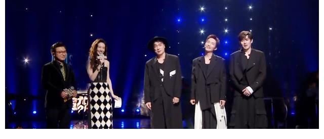 《追光吧》三公2人遗憾出局，吴镇宇工作室拿第一，徐志贤意难平