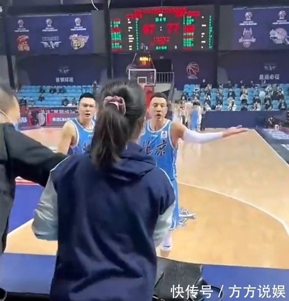 河南人|女记者路走窄了!对骂翟晓川朱彦西,地域歧视惹周琦,引球迷公愤