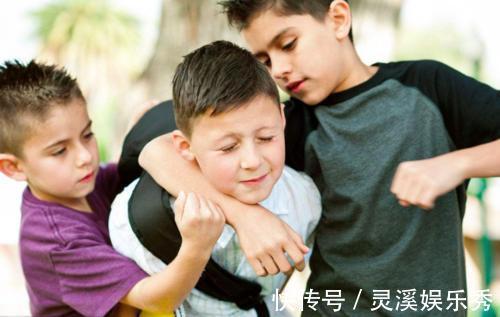 孩子|女儿在校被男同学扇耳光,爸爸竟这样做,网友:能动手尽量别吵吵