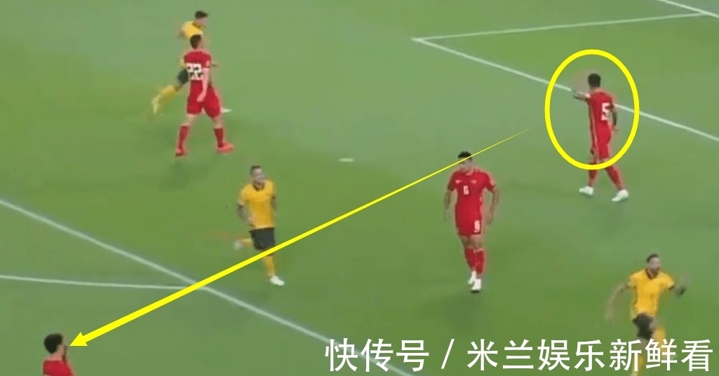 博伊尔|第2个丢球后，张琳芃不满队友，他说谁呢？慢镜头回看，李铁的锅