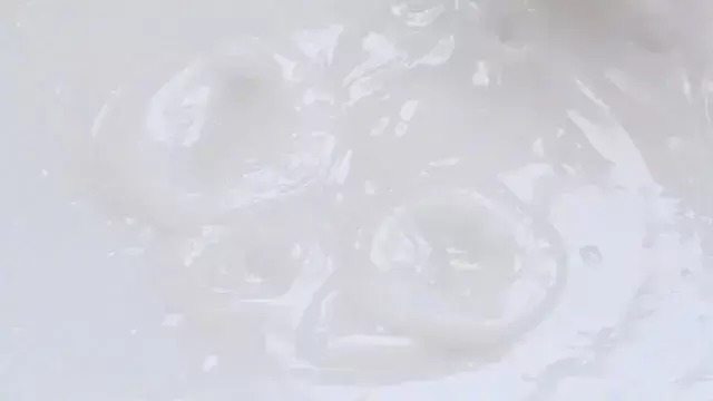 辣椒油|大米新吃法,不熬粥不用蒸,晶莹剔透,做法简单,大人小孩都爱吃