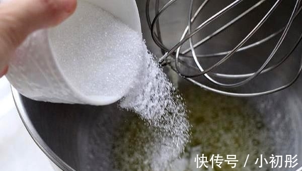 烤盘|奶油蛋糕不用买,手把手教你做,细腻香甜吃着更放心