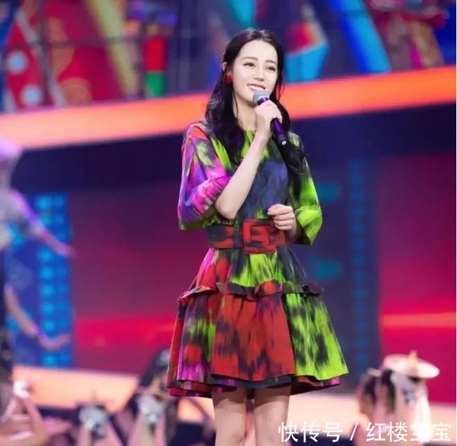 央视|央视镜头下的女明星,看谁现了原形呢?谁的颜值更耐打呢?