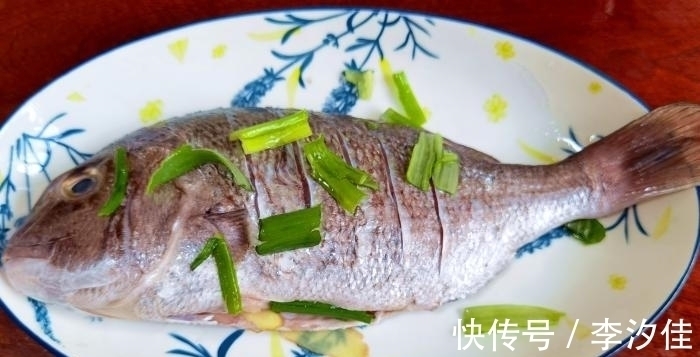 入秋后,吃此鱼正当时,比带鱼营养,比鲫鱼鲜,红烧、清蒸都美味