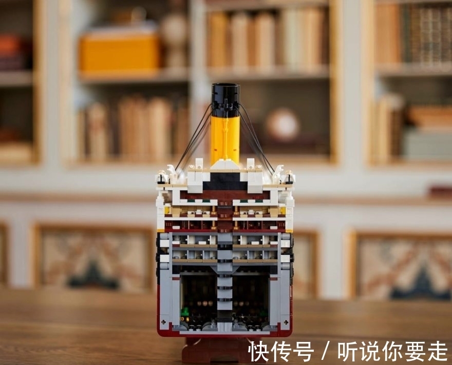 tit乐高LEGO年度巨献「泰坦尼克号」:9千多块积木,再现震撼经典