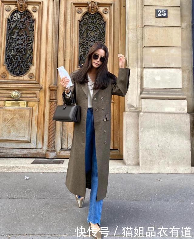 穿大衣时,该配什么鞋?掌握这些心机小细节,品味一看就低不了