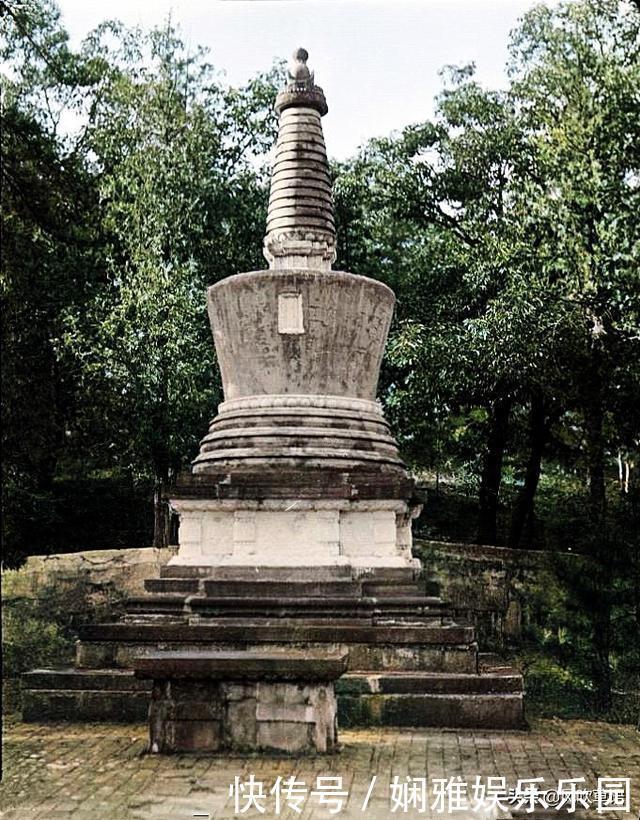 诡异|北京门头沟：1918年的潭柘寺，大殿内的法事看上去很诡异