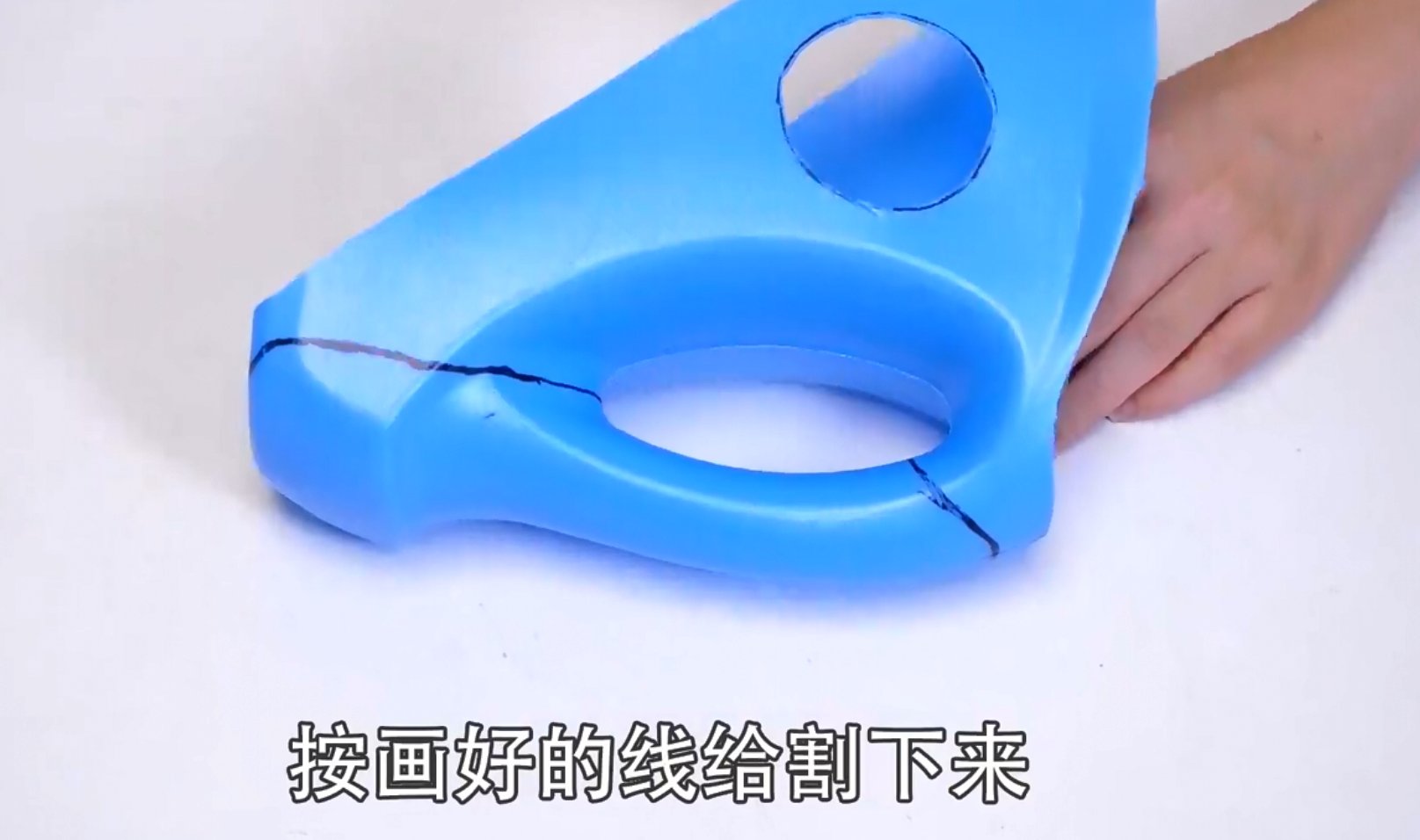 一条线|洗衣液瓶不要扔，一个瓶子简单改造成多个神器，全家人都抢着用