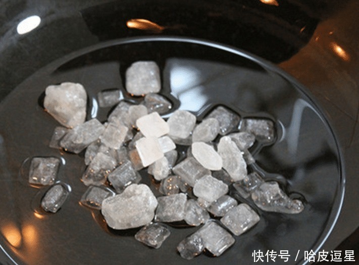 发苦|炒糖色，别直接炒糖！大厨：多做1步，颜色红亮，味道香甜不发苦