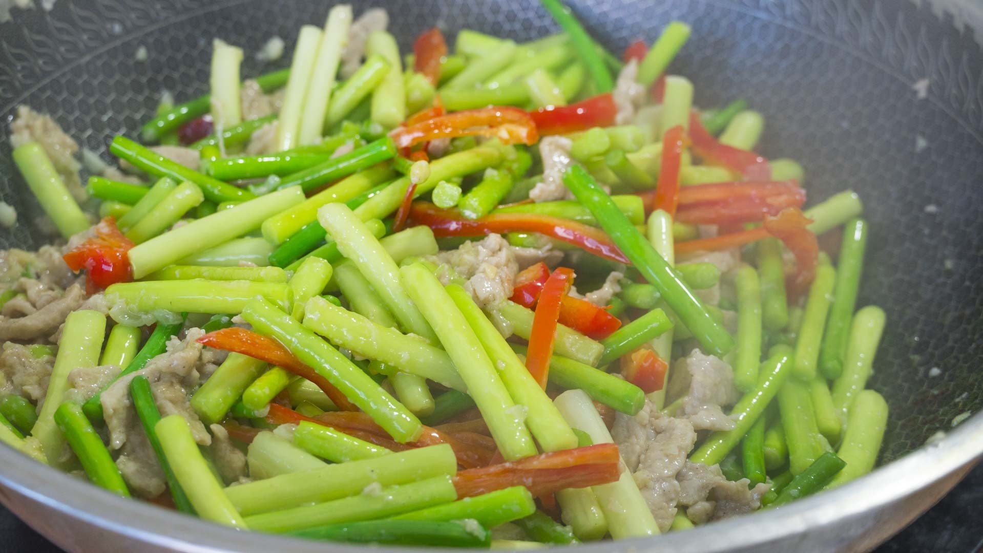 夏天最适合吃的8道开胃小炒菜，几分钟做一道，又快又好吃，绝了