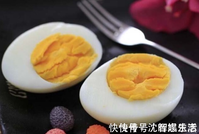 肥胖|有4种食物父母别吝啬给孩子吃，有助睡眠，有益于身高和大脑发育