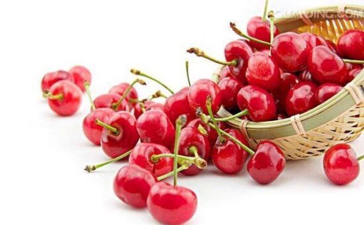 健康食品|女性不愿老太快,要多吃3种食物,排毒养颜,看起来更显年轻态