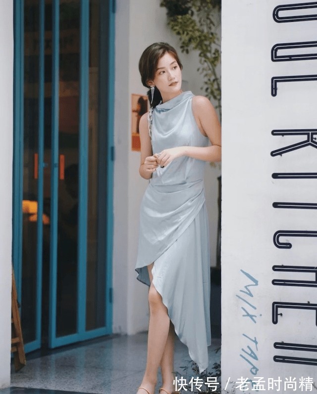 裙装|女人一旦过了40岁,穿衣尽量以“体面”为主