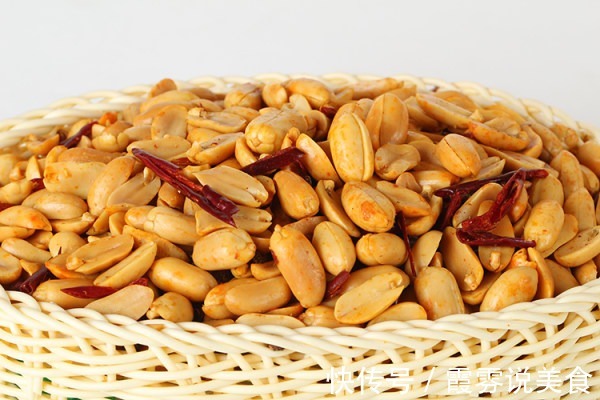 春节宴客必不可少的下酒菜，香脆可口老少皆宜，平时还能当零食！