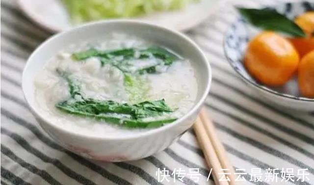 他汀类药物|服用他汀类药物时,这4种食物尽量少吃,提前告诉父母多注意