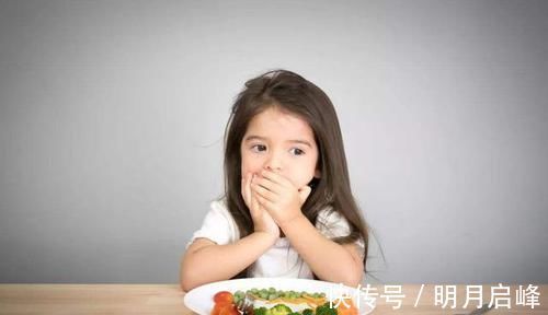 不良习惯|长大后没本事的孩子,吃饭时大多会有3种“表现”,希望你家没有