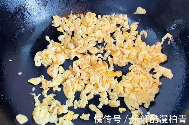 益处|它营养丰富，被誉为“营养模范生”，秋季最为鲜嫩，常吃益处多多