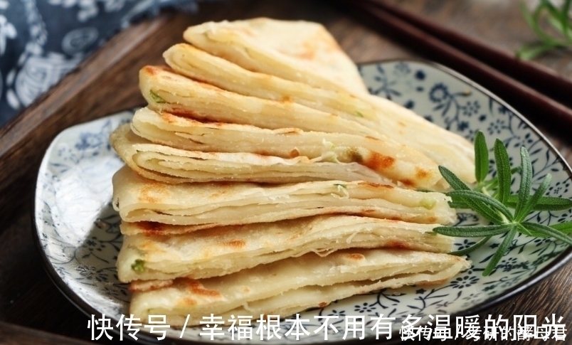 和面|烙饼又干又硬是和面用错了水，牢记3点，饼柔软筋道，放凉不硬
