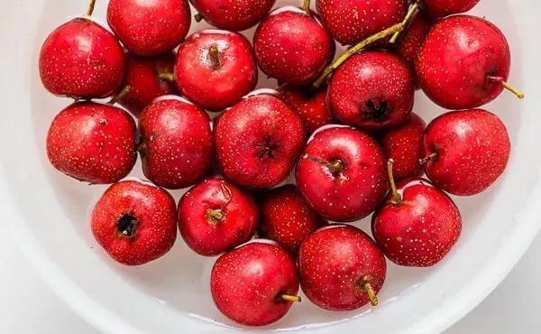 脾虚|冬季这4种食物少给孩子吃,易脾虚不发育,鸡蛋蔬菜汁都在其中