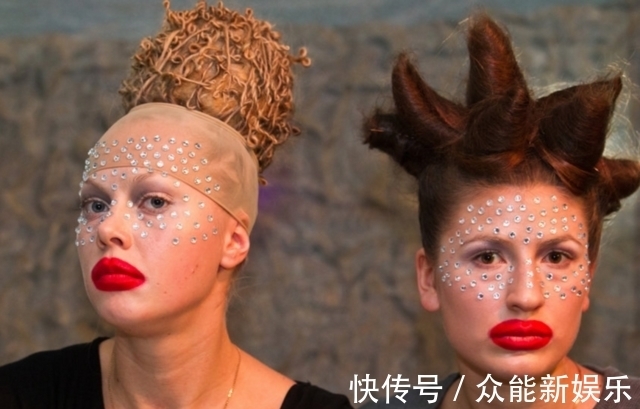 四胞胎|拿头发搞事情!围观全球夏日雷人发型。