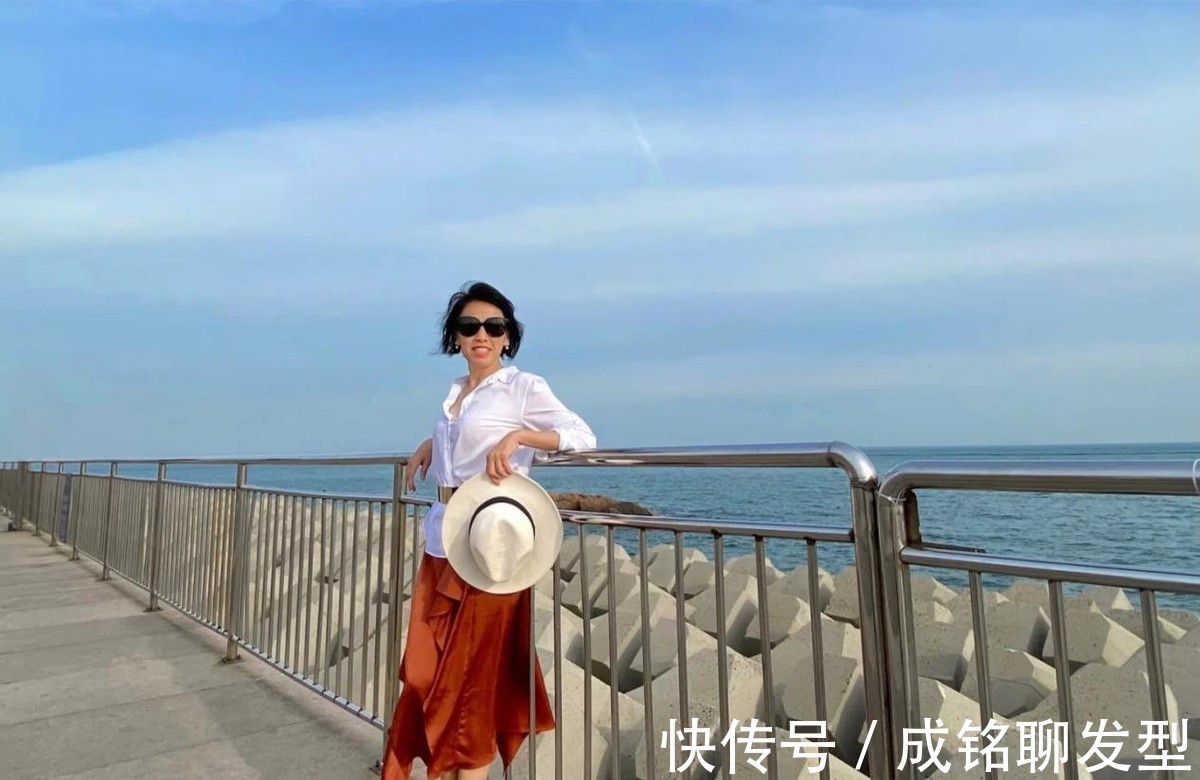 长裤|60岁的女人,建议多学学这几位博主的穿搭,真实自然还很显年轻