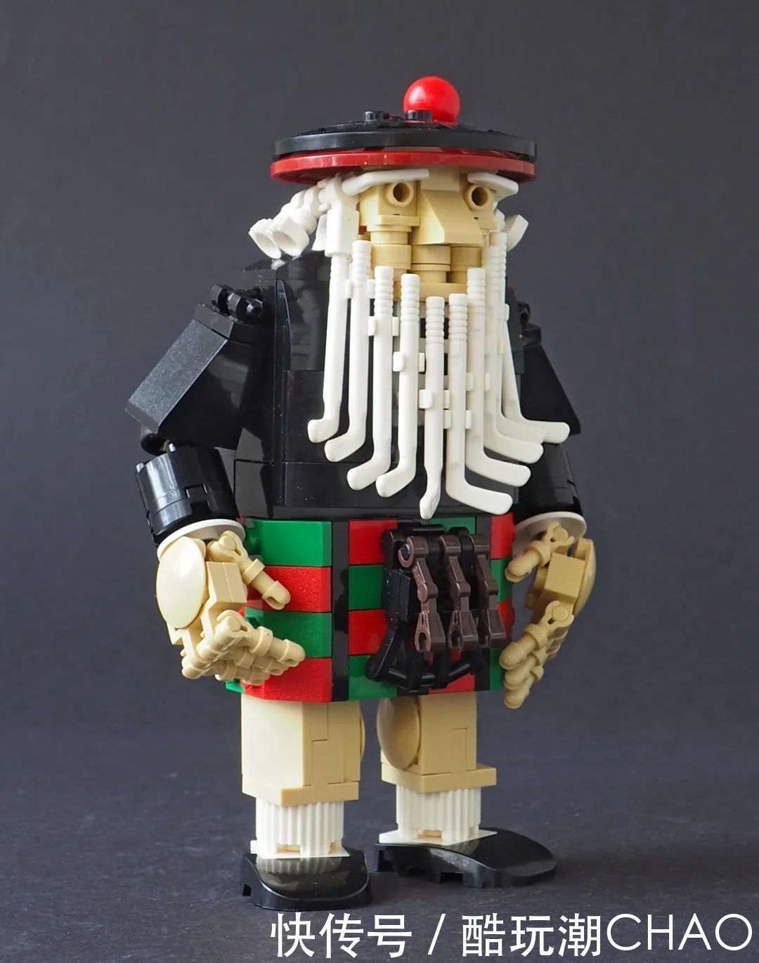 乐高MOC拼搭元素使用分析之：座舱盖元素