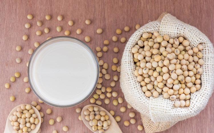 蔬菜|还在喝牛奶补钙?这8种蔬菜的钙含量比牛奶高,建议每天吃一把