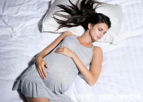 胎记|女娃眼里出现多个黑点,奶奶自以为的“哄娃神器”,正是罪魁祸首