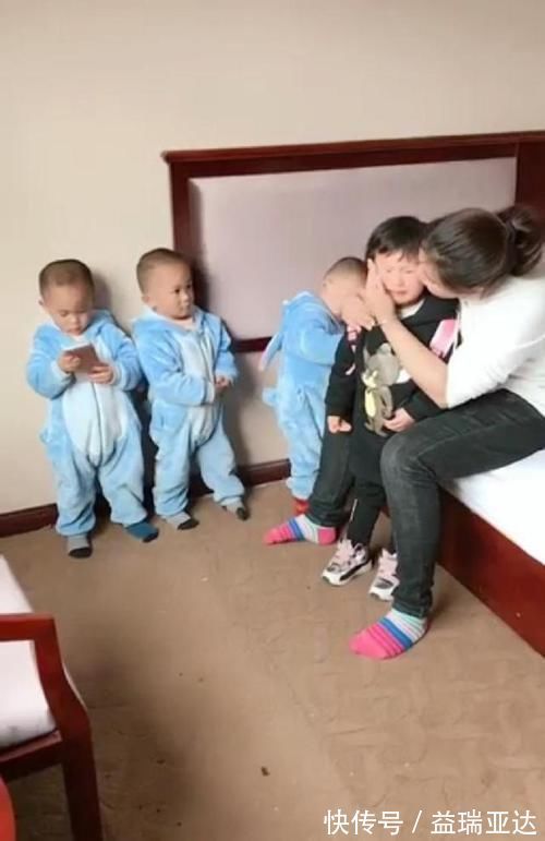 小刘|三胞胎合伙打哭小姨,妈妈问是谁打的?3个宝宝立刻就窝里反了