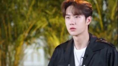 王一博|王一博卖惨翻车彩排时身体不适还吐了,结束后却偷吃食物