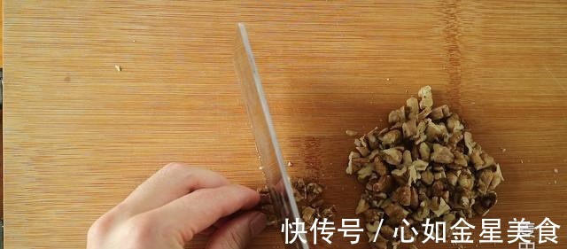 月饼|这款五仁月饼太香了,传统做法味道经典!