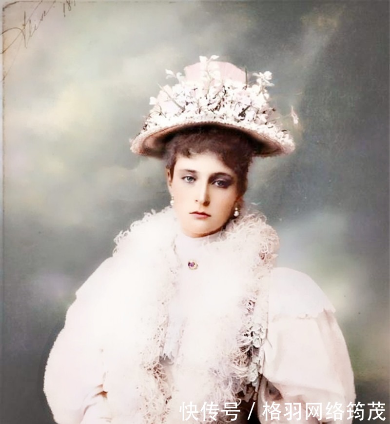 尼古拉二世|末代沙皇全家珍贵照片,皇后美丽动人,四位公主更加迷人