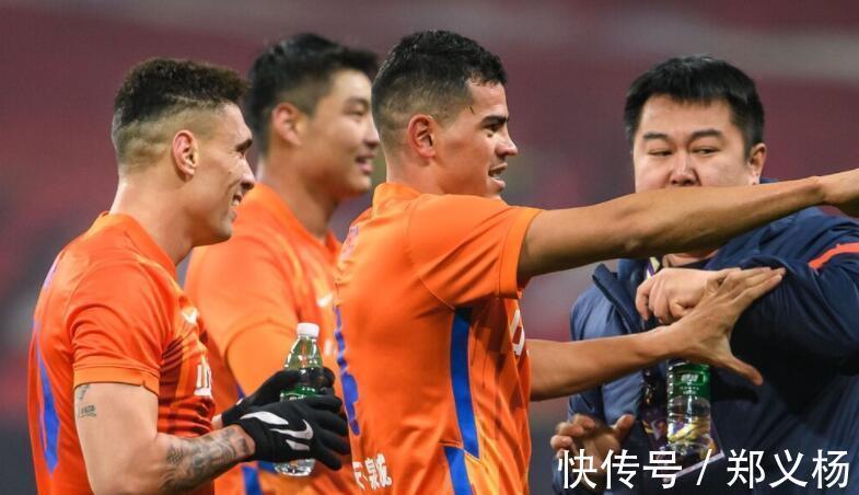 冠军|双亚王!上港海港又一次四大皆空,投入上百亿只换来了2个冠军