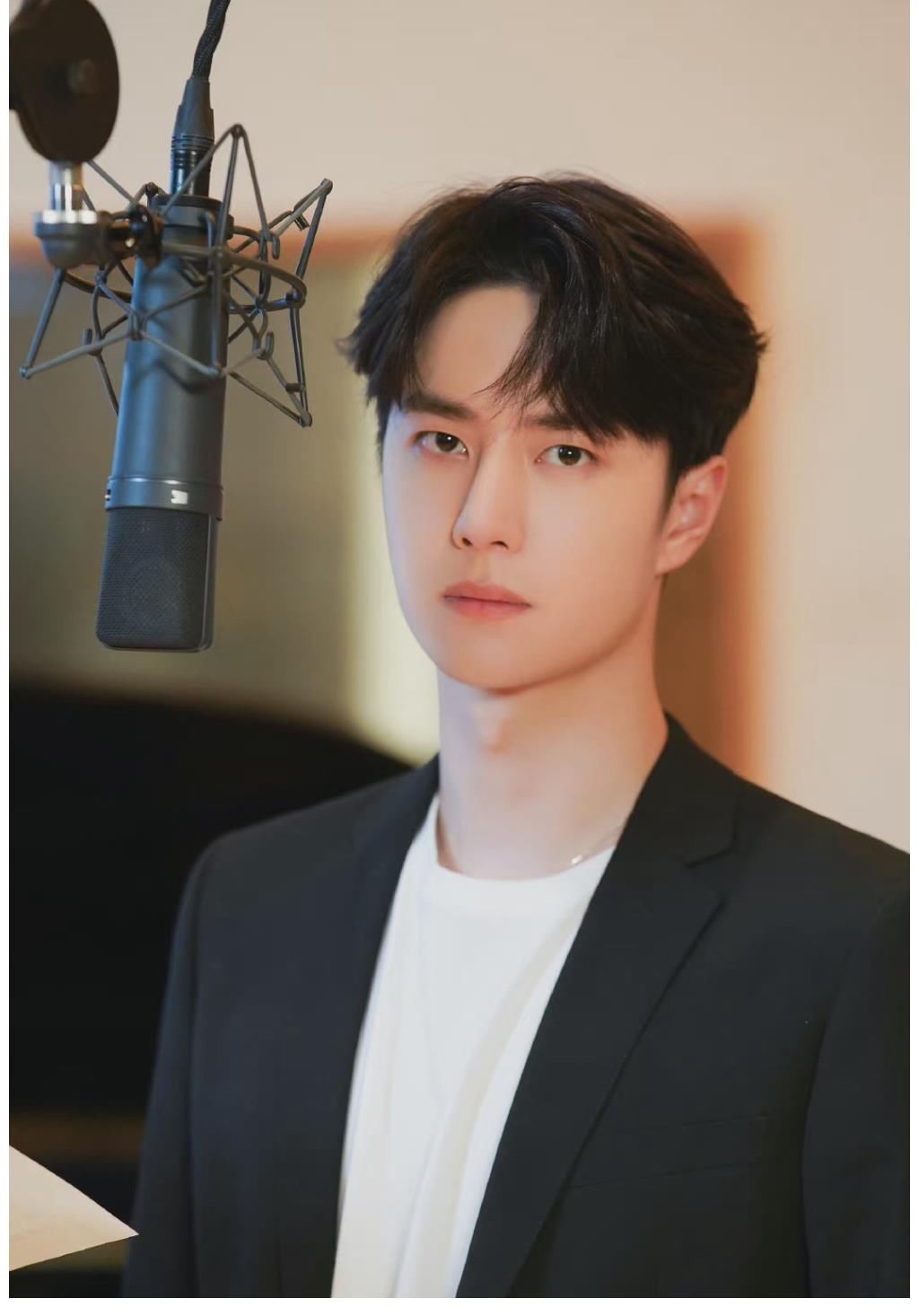 王一博《替我诉说》花絮照!