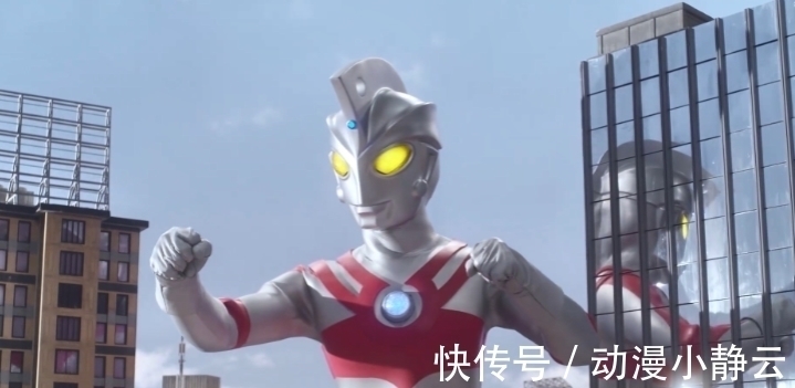 慢镜头|你以为伽古拉看见艾斯露出的是不屑的表情?其实他在掩饰心中的狂喜