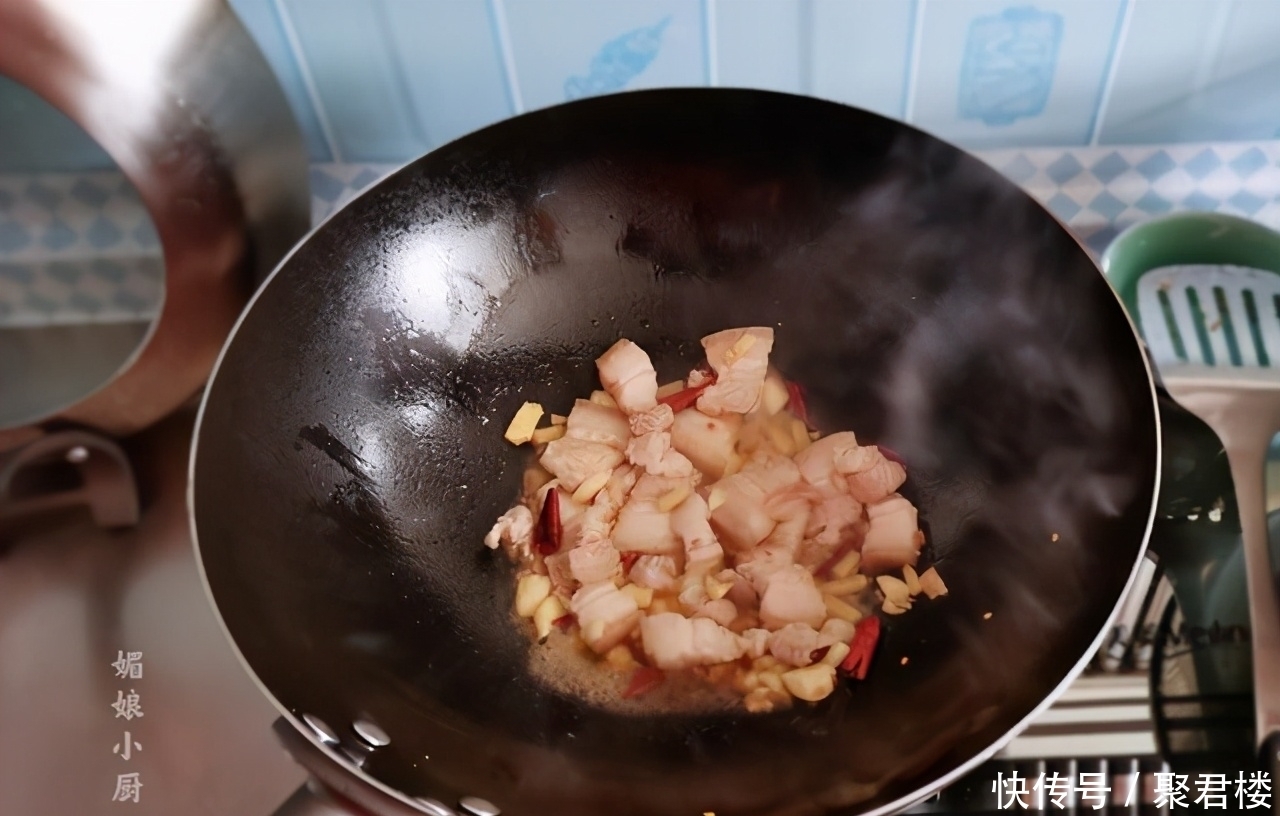 日常午餐2菜1汤,在都市里做的农家菜,有老家味又省钱