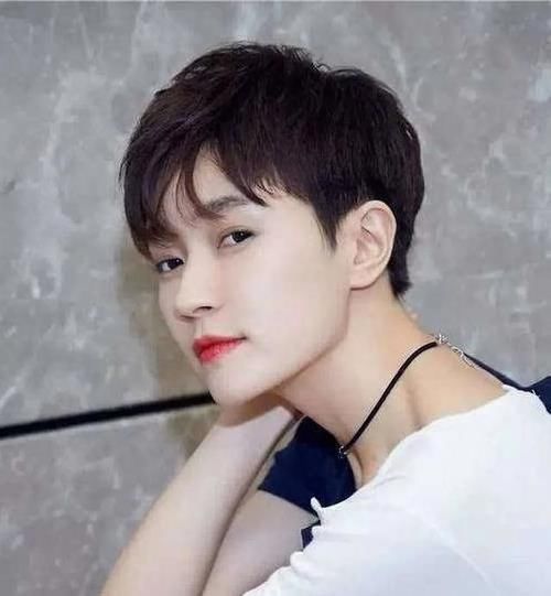 耐老的脸型应该具备哪些骨相条件？