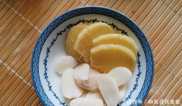 东北人都会做的一道菜,能有效补充钙质,很适合寒冷的冬天食用