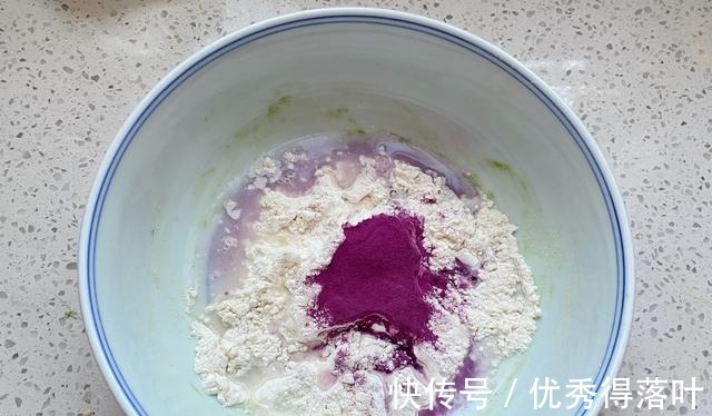 孩子挑食不爱吃饭,试试彩色蝴蝶面营养美味易消化,自己做真简单!