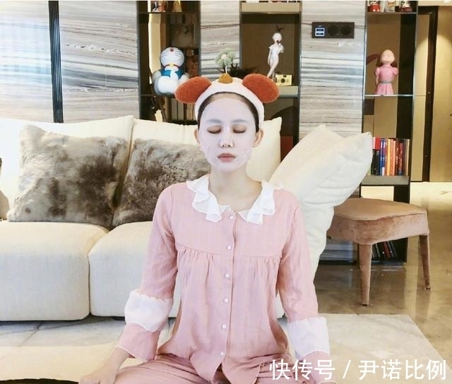 毛孔|女生敷面膜时,尽量少犯这3个“错误”!不然毛孔容易变大