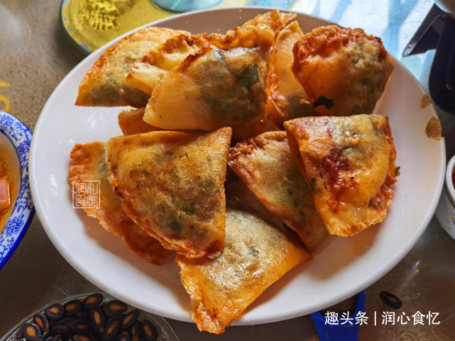 五一假期，4姐弟一大家子聚餐，15分钟上一道菜，菜没上完人走了