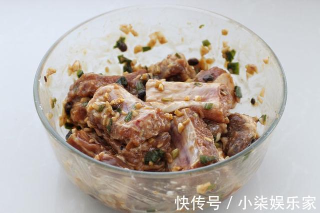 鲜香|不用油的排骨做法，照样鲜香扑鼻，健康不油腻营养不流失