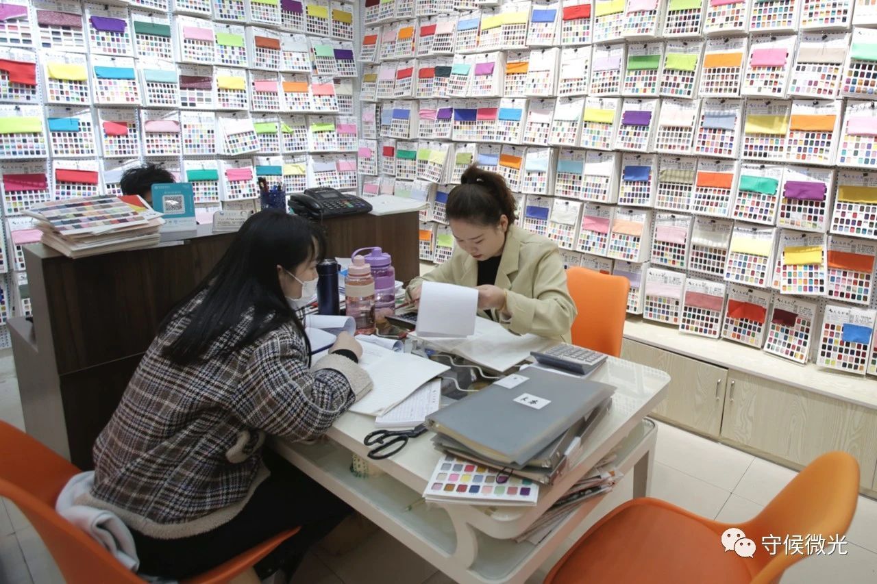 时尚背后的年轻人