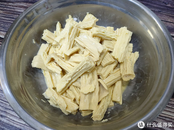 腐竹这个做法真解馋，我家每周吃三次，麻辣鲜、不放肉也特香