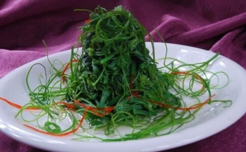 野菜|俗话说,养肝就是保命!3种野菜,养肝护肝,排毒养颜,预防长痘