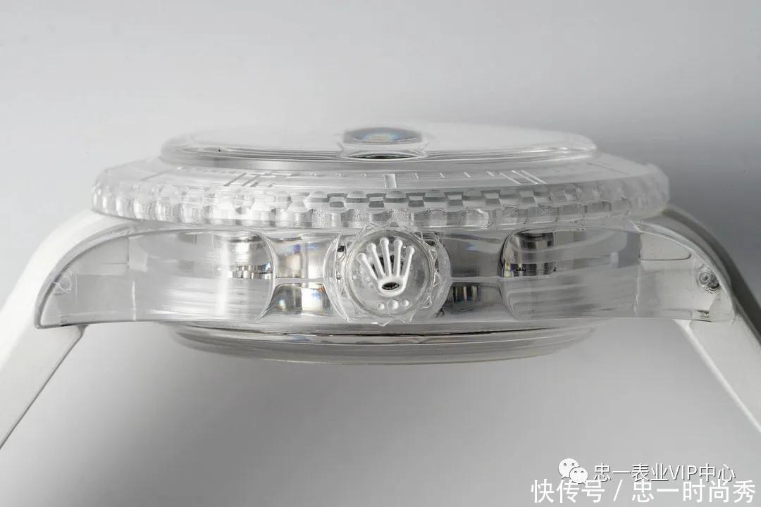 忠一表业：?KZ劳力士之Phantomlab改装透明水鬼让这个夏季充满活力！